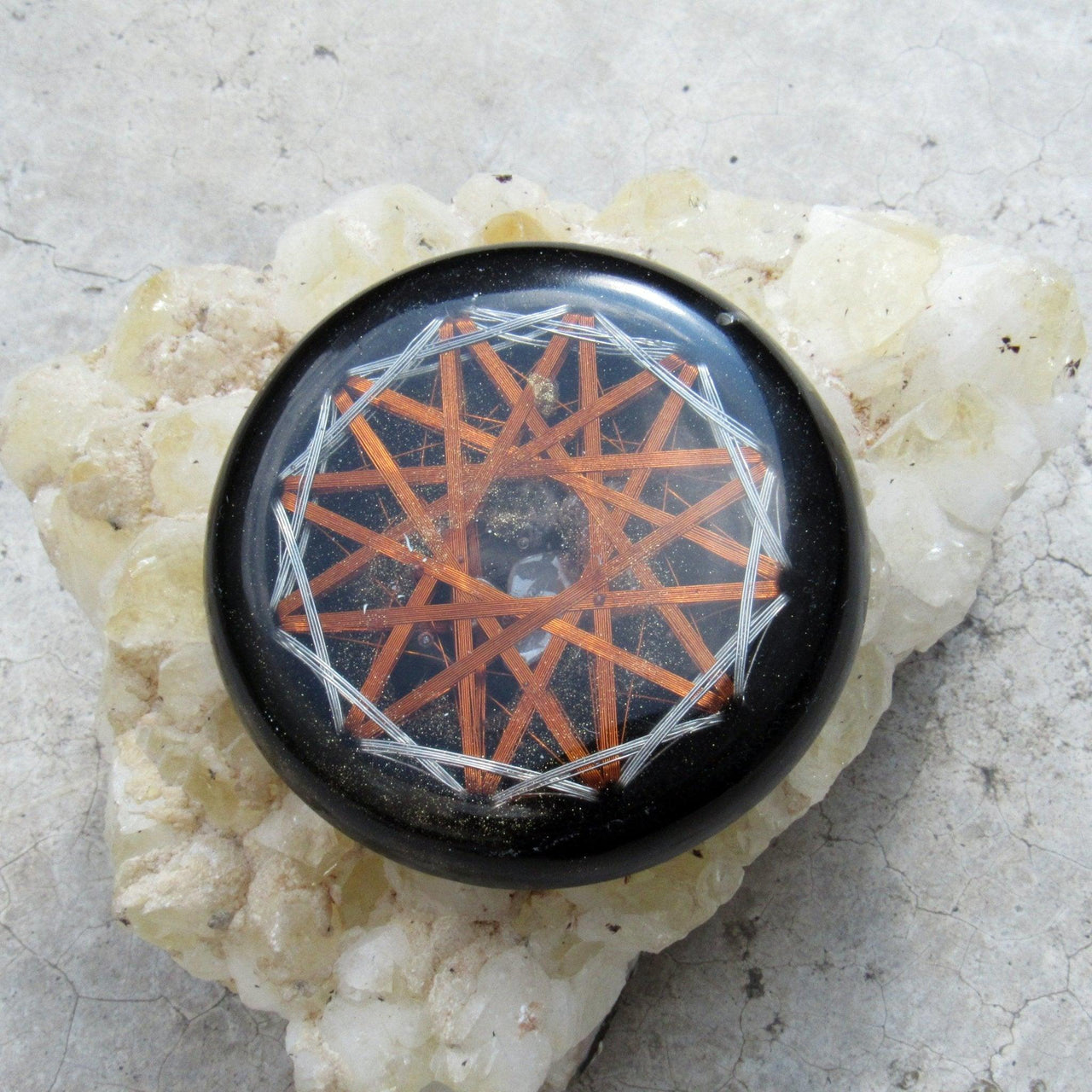 7 Chakra Black Sun Orgone Generator Kit - Metayantra Consciencia